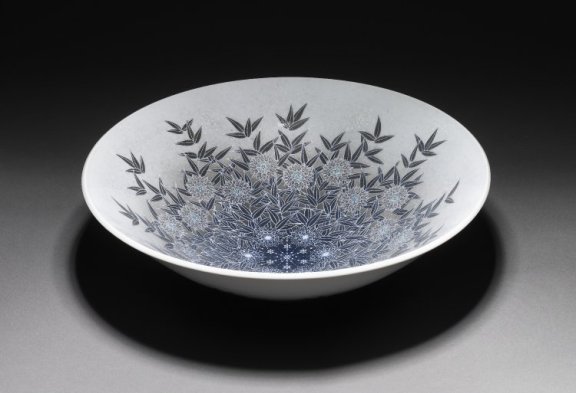 Large Dish, Imaizumi Imarmon XIV, Japan. Porcelain with Passiflora and Snowflake Design. British Museum.